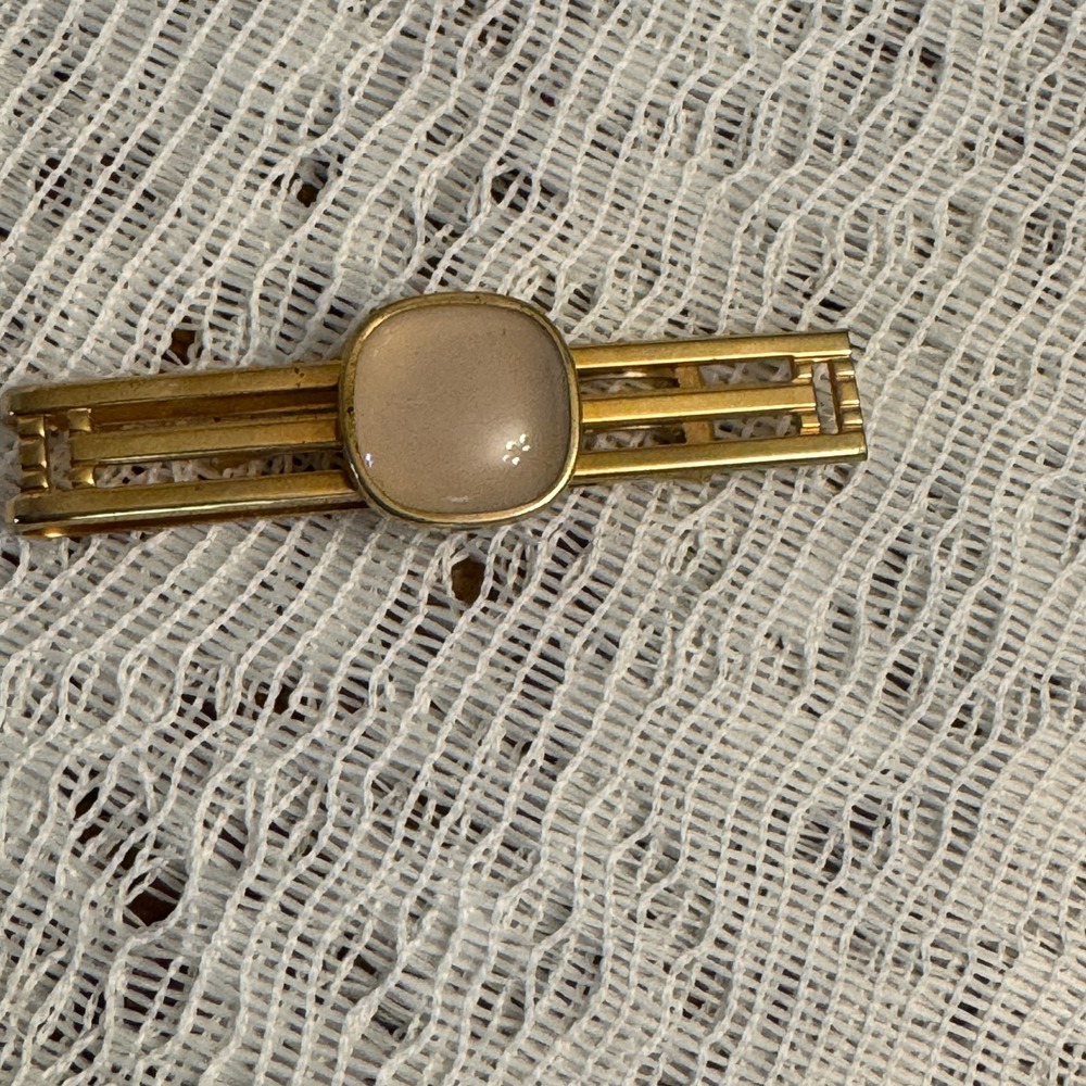 Vintage Anson Gold Tone Tie Clip Beige Cabochon Stone Mid Century Mens Accessory